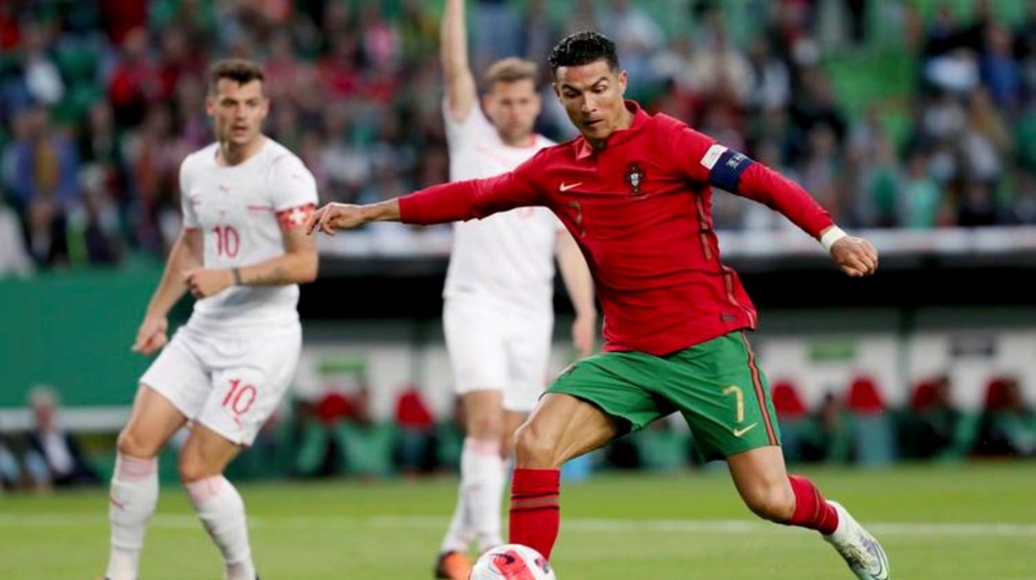 IM体育app-葡萄牙队实力突出，瞄准欧洲冠军宝座