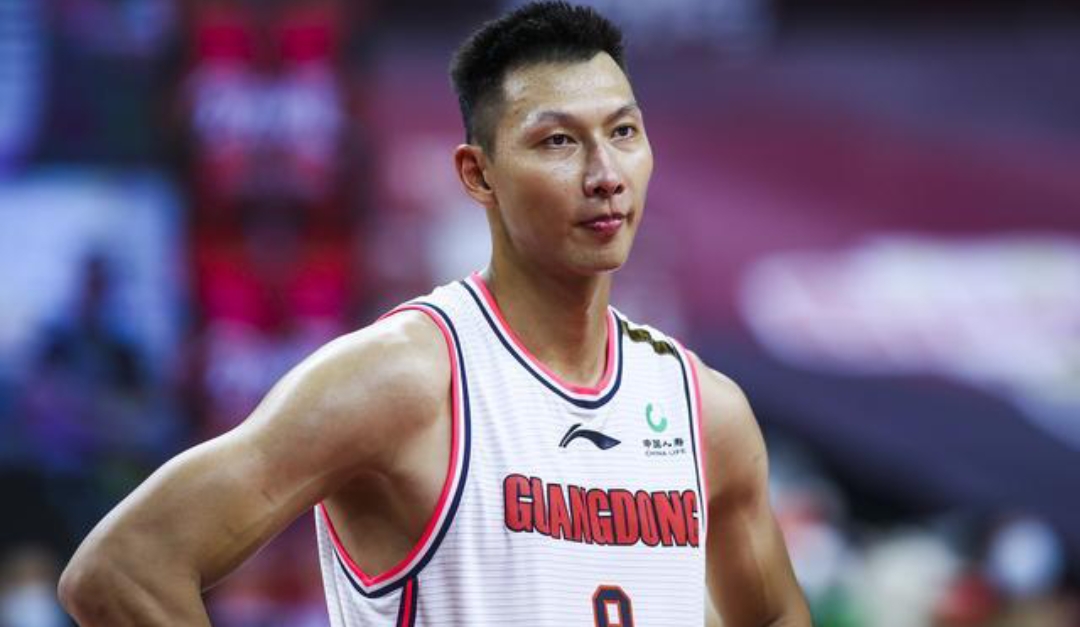 雷霆鏖战上海队,易建联高光表现 雷霆鏖战上海队,易建联高光表现