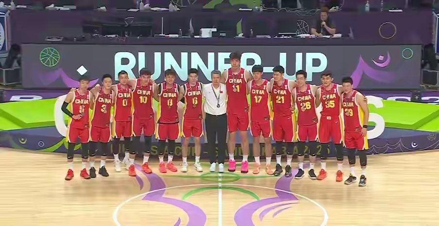 亚洲杯决赛激烈对抗，澳大利亚擒下冠军